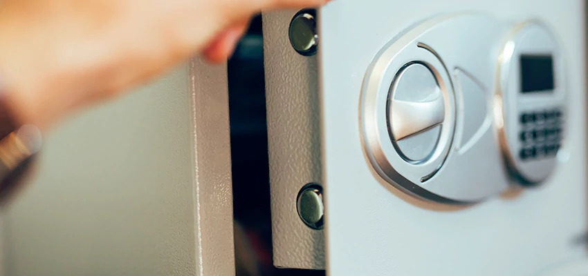 Fingerprint Safe Openers in Newman, CA